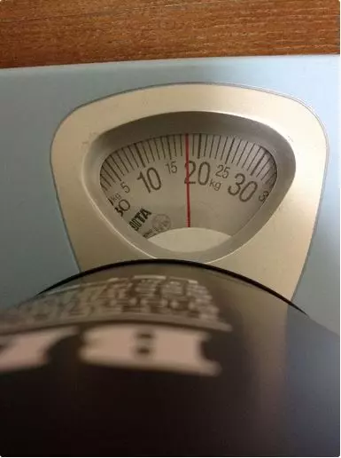 存滿就有100萬的存錢筒!他花了4年證明廠商都在騙人:賺太多了啦~