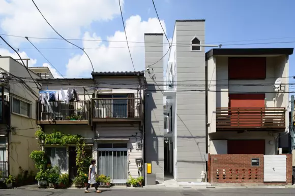 10棟窄到懷疑真的能住人的「日本迷你宅」 走進門卻什麼都有還能打滾!