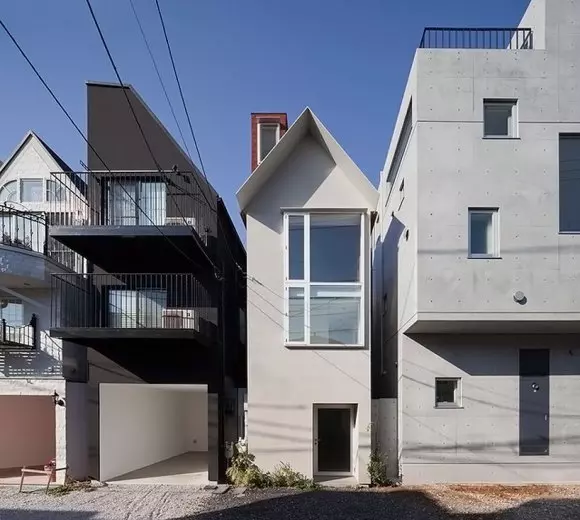 10棟窄到懷疑真的能住人的「日本迷你宅」 走進門卻什麼都有還能打滾!