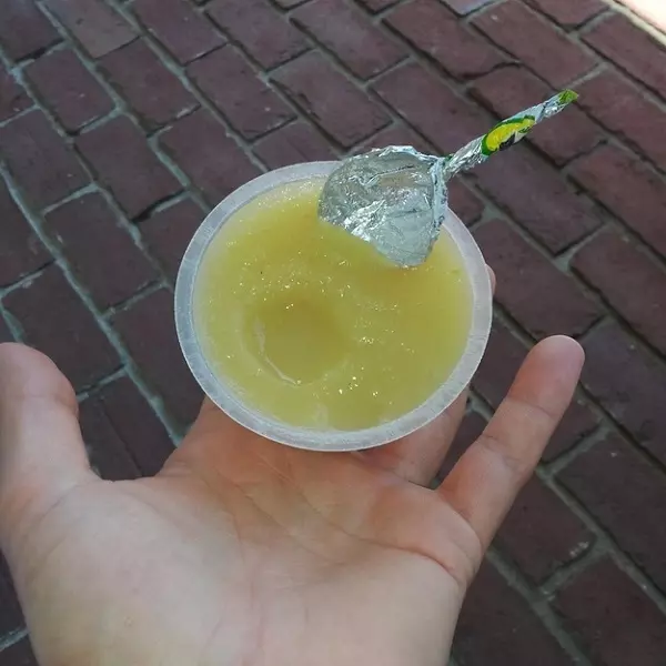 14個每天都會用到「但我們一直用錯」的日常用品 果凍蓋子當湯匙太猛!
