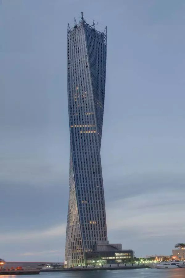 35張證明「去過杜拜才算看過世界」的照片 萬獸之王慘變交通工具...