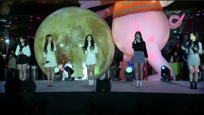 [GFRIEND][分享]181220 女友出席Coex Winter Festival活動活力開唱