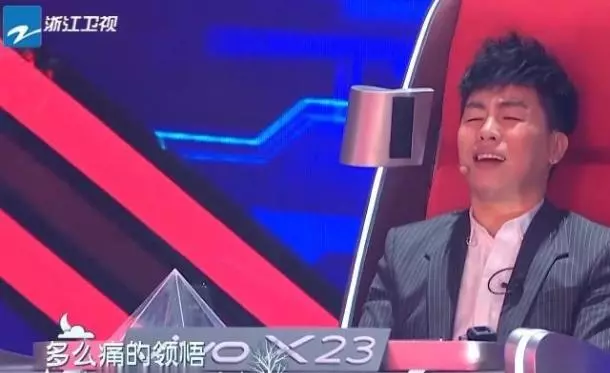 林俊傑翻唱《領悟》,有誰注意到張靚穎的眼神?細節見愛情!