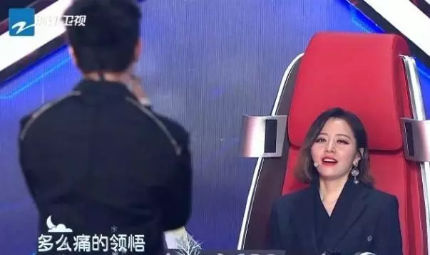 林俊傑翻唱《領悟》,有誰注意到張靚穎的眼神?細節見愛情!