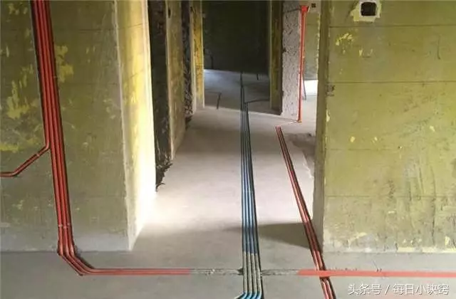 電工這樣做,就算一天給他800塊錢也非常值,什麼錢出什麼工藝