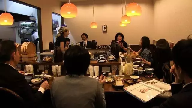 只賣一道菜!吃飯不要錢!居然沒死,還做了3年,月入120萬!