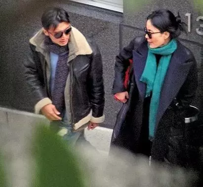 謝霆鋒被問希望以後誰在身邊,他沒說王菲反而提了張柏芝!