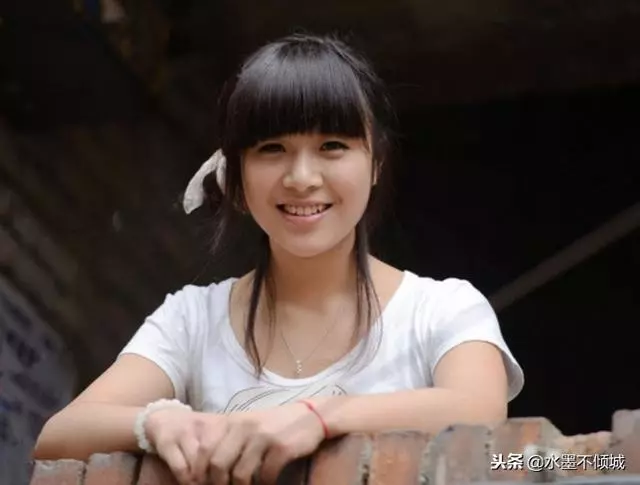 妻子外出打工,丈夫在家與人同居,被發現後罵妻子不體諒他的苦衷