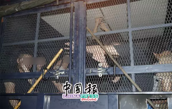 2018-12-21: 吉隆坡, 高薪招募打字員免費機票住宿 大批中國人騙來我 國「軟禁」 在超級豪