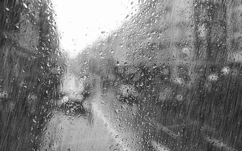 下雨天了,我好想你.....