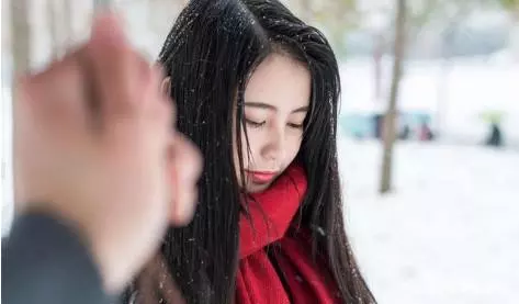 30歲姑娘參加相親,飯後相親男一個小動作,女孩轉身把他拉黑