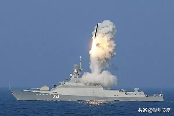 戰鬥民族反潛很彪悍!圍堵英國攻擊核潛艇,嚇跑美國飛彈核潛艇