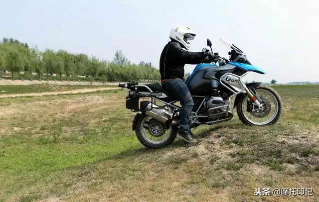 讓一部分摩友內心產生「恐懼」的根源,原來是摩托車的座高!