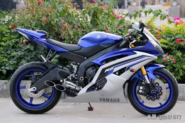 2016山葉R6 就沒見過這麼新的