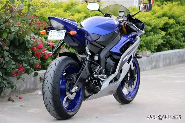 2016山葉R6 就沒見過這麼新的