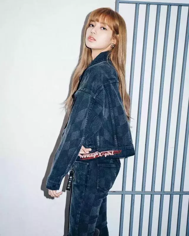 全世界都在看這個曼谷女孩!她們幾個泰國年輕人為啥這麼厲害?