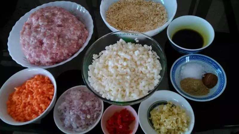一包蘇打餅就可以做出各種料理,肉丸和蛋糕,全都搞得定!超簡易料理,超Yummy!