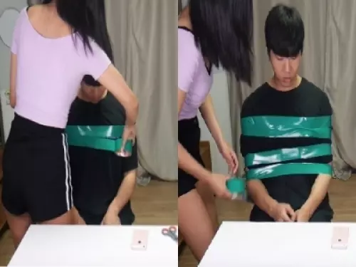 姊姊的復仇又來啦!假藉遊戲的名義把弟弟綁起來,接下來他的下場是如何,讓我們看下去吧~~~