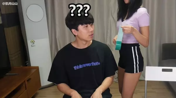 姊姊的復仇又來啦!假藉遊戲的名義把弟弟綁起來,接下來他的下場是如何,讓我們看下去吧~~~