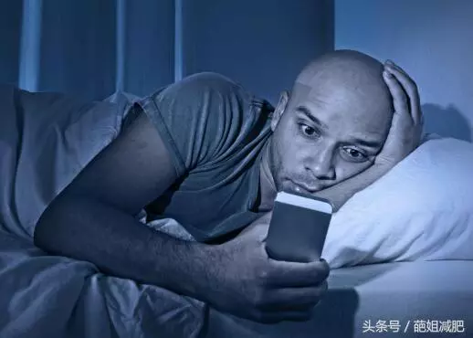 專家說:長期熬夜造成的5大傷害,很難補回來,讓人後怕