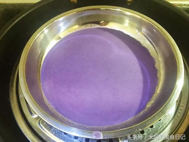 紫薯千層糕做法太簡單了,攪一攪,蒸一蒸,爽口彈牙又營養健康