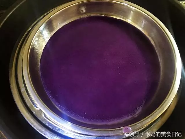 紫薯千層糕做法太簡單了,攪一攪,蒸一蒸,爽口彈牙又營養健康