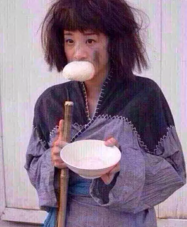母親收留女乞丐,給她吃的認她做兒媳,兩年後乞丐消失,卻救了全村人的命