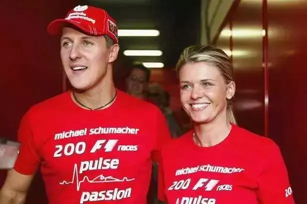 舒馬赫蘇醒了?F1車王昏迷5年花費過億,妻子賣掉飛機別墅