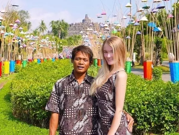 印尼男娶到極品洋妞大家都不信!「直到出賣超正老婆照片」網友都忌妒羨慕恨!