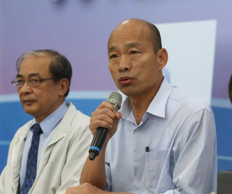 韓氏時尚北漂! 新北小內閣「開工裝」有韓風