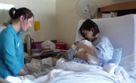 連生了2個女兒,坐月子自己做飯,15歲小姑子來一趟,她砸了婆家