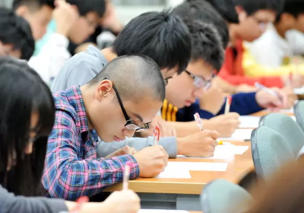 「班上前三名」真的是人生勝利組嗎?全班最後一名的生活曝光!讓人直呼不敢置信