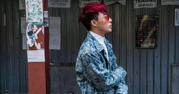 利菁姪子ØZI「登上國際舞台」唱RAP收服老外,遭起底「媽媽是亞洲歌后」難怪實力驚人!