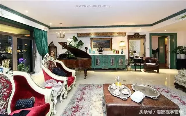 立身靠信,立業靠勤,立世靠才,立功靠拼