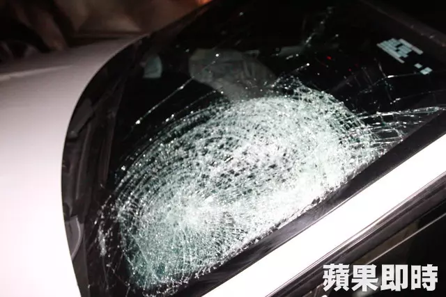 驚悚畫面!18歲高職生撞死人 擁2輛賓士跑車愛搶快