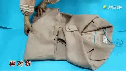 舊枕頭套剪一個小孔,放在衣櫃裡,幫你省下不少錢!