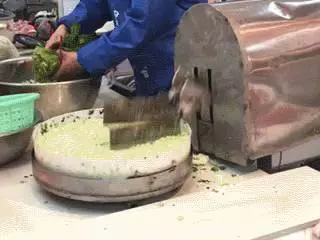 不要忽視你老公手機裡一些看不懂的語言,你以為是垃圾資訊,其實裡面面往往暗藏玄機!