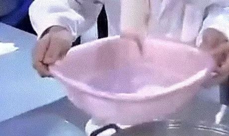 廚房髒抹布加點這個,幾分鐘不用洗也變成新的!趕緊學~