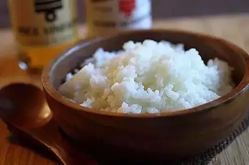 廚房髒抹布加點這個,幾分鐘不用洗也變成新的!趕緊學~