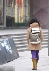 丈夫走後妻子查出懷孕,給公公報喜對方忘掛電話,裡面對話讓她渾身顫抖