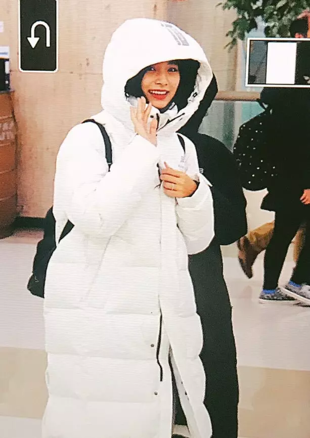 [TWICE][新聞]181222 「TWICE，GO GO Fighting」登日本應用商店下載排行榜榜首