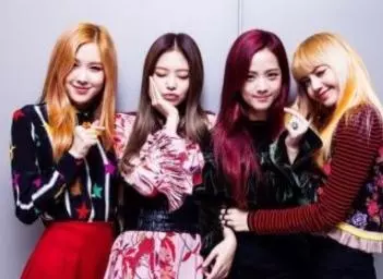 BLACKPINK金智妮INS秀畫報,資源好到沒話說,粉絲質疑公司偏心!