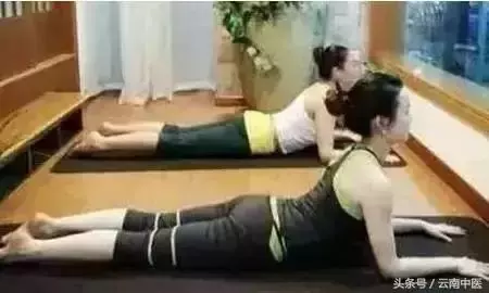 睡前這樣趴10分鐘,等於跑步1小時!每天一次,多活20年