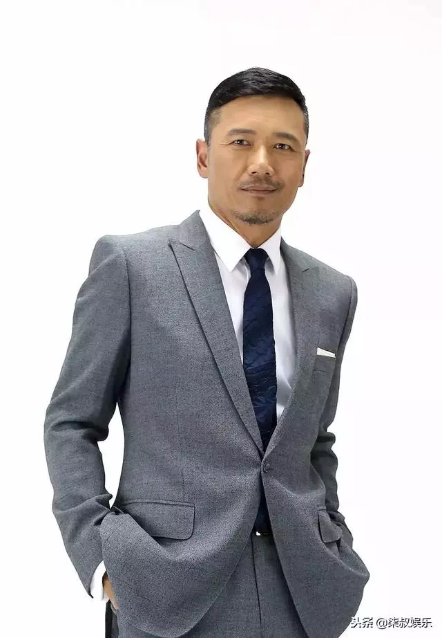 TVB無線五虎-苗僑偉!從事業高峰到退隱經商,年過60卻活得灑脫