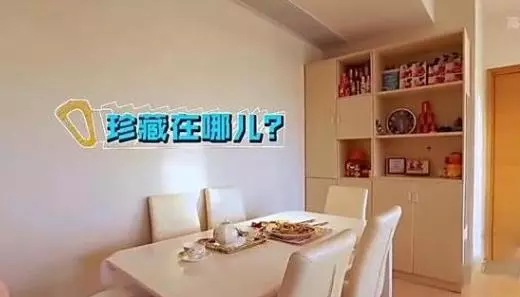 帶你看看陳浩民住的家:家裡只刷了大白牆,兒童房還用上下舖