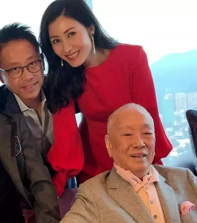 李嘉欣公公420億遺產不傳獨子!豪門財富到底如何傳承?