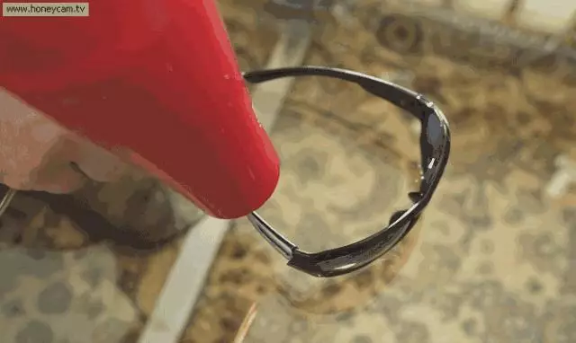 實用妙招:她用吹風機對著廚房牆壁吹一下,結果鄰居個個都學她