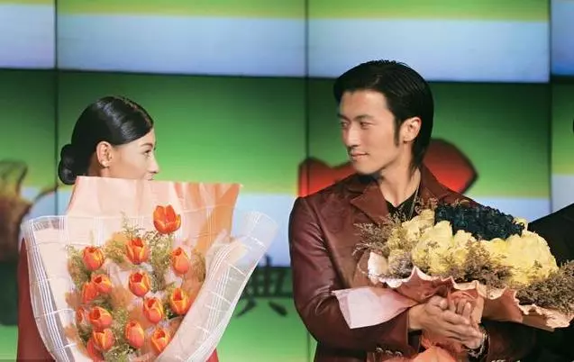 王菲再次被拋棄了嗎?謝霆鋒張柏芝和兒子在一起,網友:溫馨的一家人!