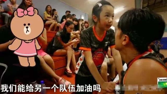 吳尊妻子出鏡不再遮掩,素顏普通,卻讓人羨慕!