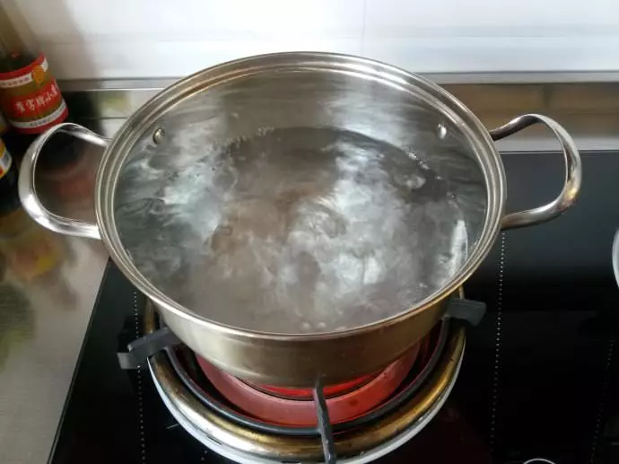 洋蔥和蘋果一起煮,不僅排毒消脂,還能預防心臟疾病,渴望瘦身的朋友別錯過!
